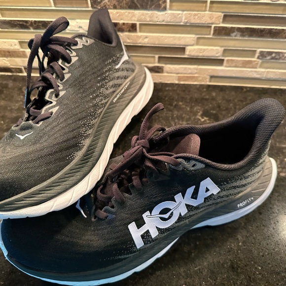 Hoka Shoes - Wms Hoka 9.5